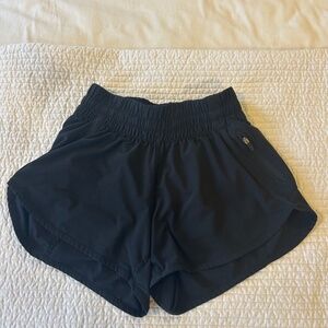 Lululemon tracker shorts